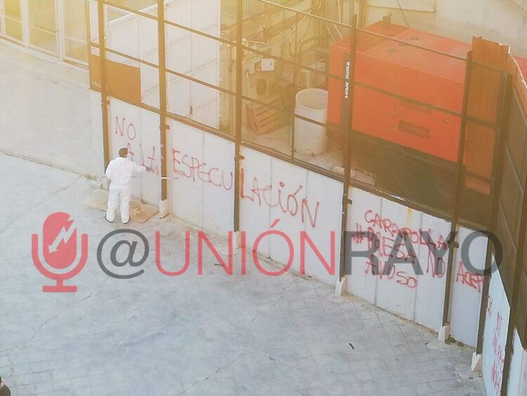 Borran pintadas en contra de la especulación del estadio de Vallecas 1 26b229e0 2208 41c0 9cb5 0074308a75bb 1