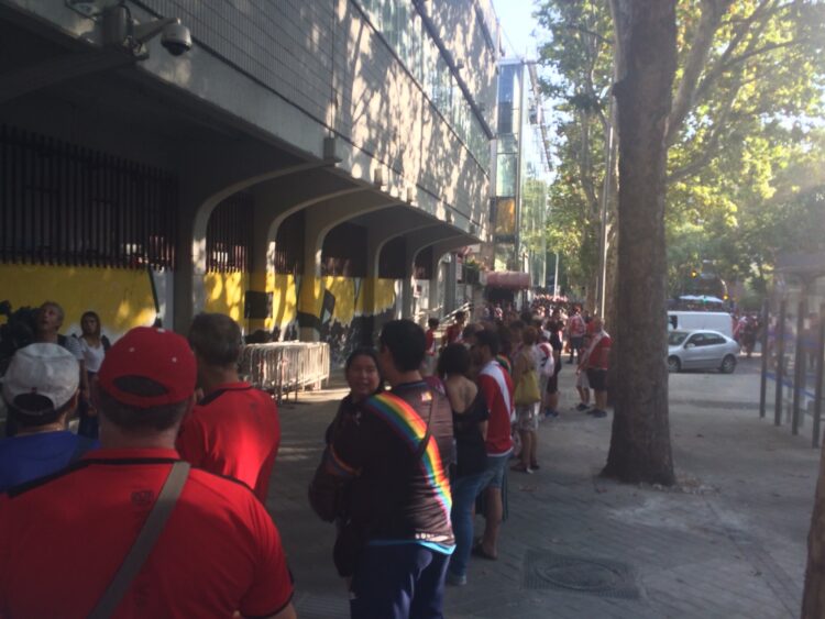 La afición del Rayo protestará contra el intento de llevarse el estadio de Vallecas haciendo una cadena humana 1 img 0021 1