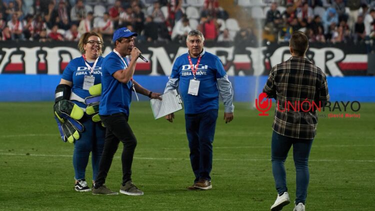DIGI volvió a realizar un divertido concurso en el descanso ante el Real Betis 1 srj09640 original 1