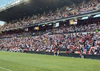 Vallecas no se llenó en el partido del Centenario del Rayo Vallecano 21 img 2090 1