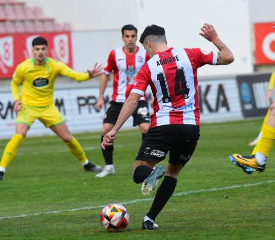 El exrayista Diego Aguirre asciende con el Zamora a Primera RFEF 2 Diego Aguirre con el Zamora