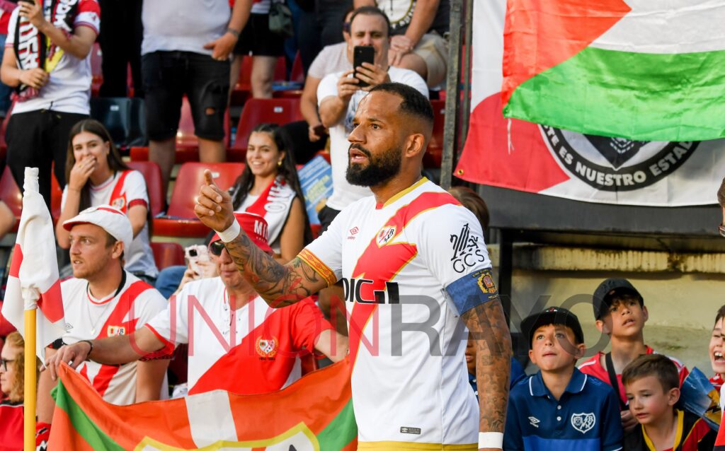 Bebé Rayo contrato