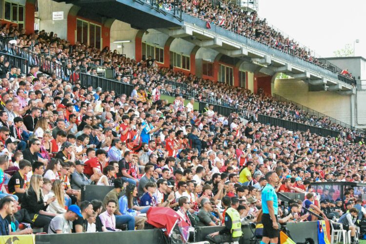 antiviolencia Rayo grada