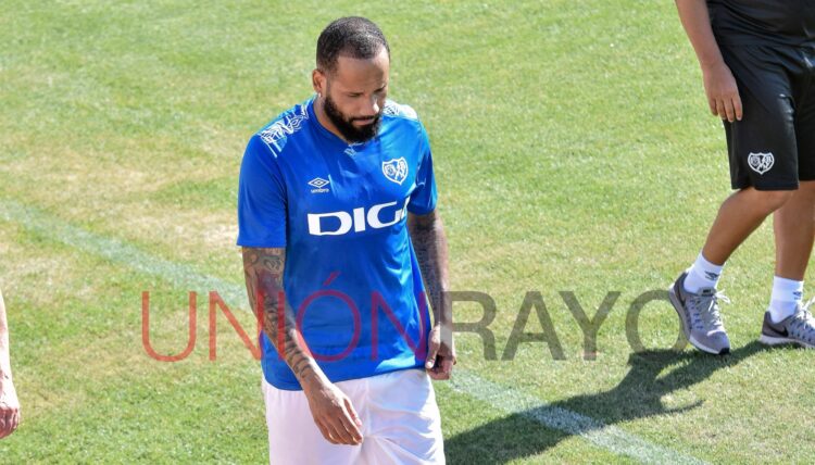Bebé vuelve y comienza la pretemporada con el Rayo 1 Bebé