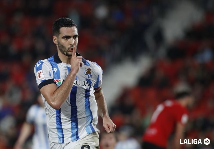 Mikel Merino, la gran ausencia de la Real ante el Rayo 1 img 4914 1