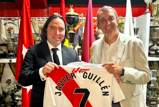 Javier Guillén, director de La Vuelta ciclista a España, presente en el palco de Vallecas 1 Javier guillén