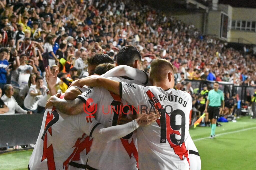 Galería del Rayo Vallecano 3-1 Osasuna de la jornada 5 3 celebración gol Rayo
