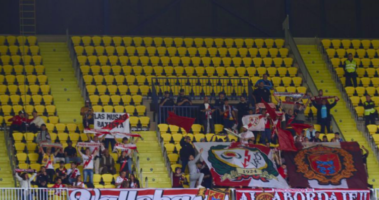 Afición desplazamiento villarreal entradas visitantes