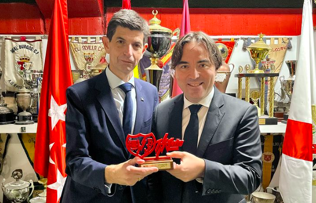 El Rayo Vallecano regaló su obsequio del Centenario al Alavés 1 Rayo Alavés obsequio Centenario
