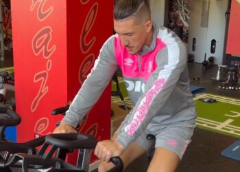 'Pacha' Espino en una bicicleta estética