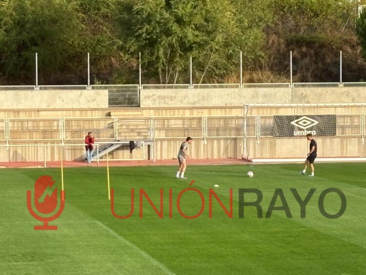 RDT y Embarba se entrenan con el grupo, Chavarría sigue en solitario a seis días para el Mallorca 1 Chavarría entrenamiento Rayo