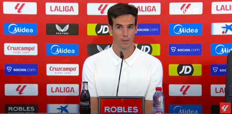 Íñigo Pérez tras la derrota por 1-0 ante el Sevilla: "Hemos tenido poco acierto o ninguno y debemos seguir" 1 Íñigo Pérez Sevilla