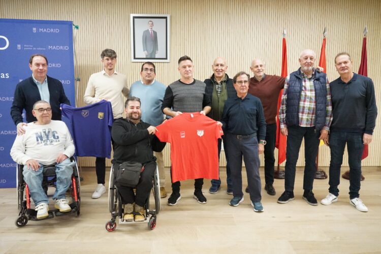 Presentación de la 1ª edición del partido de fútbol solidario organizado por DiscapRayo 1 Presentación partido benéfico Discaprayo