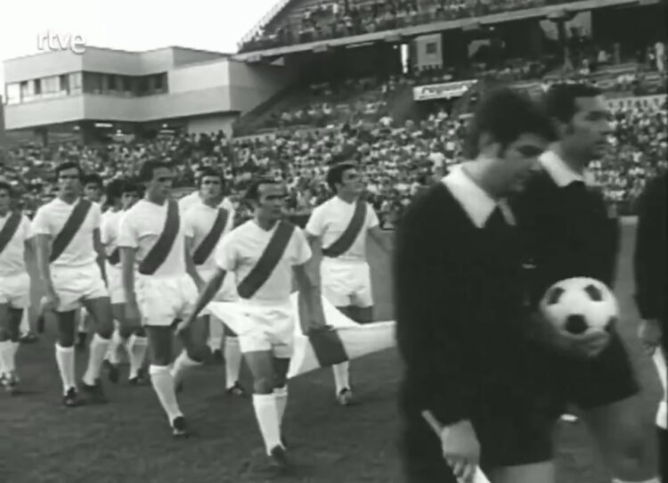 El acto de inauguración, el partido inaugural y el partido de inauguración del estadio de Vallecas 1 img 6708 1