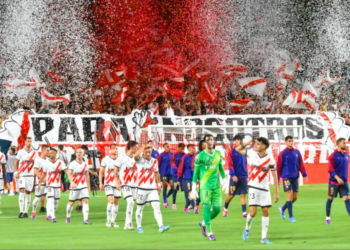 Estreno de la temporada ante el FC Barcelona en Vallecas