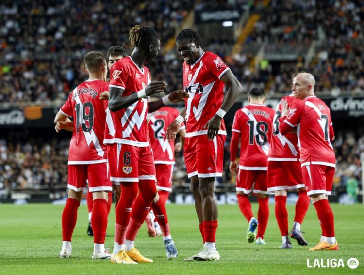 Pathé adelanta al Rayo en Mestalla y se marca un baile con Nteka 1 Pathé Ciss marca y baile