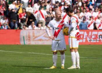 penalti a favor Rayo Isi y RDT