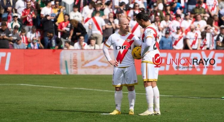 El Rayo Vallecano único equipo de LaLiga al que no han pitado un penalti a favor esta temporada 1 penalti a favor Rayo Isi y RDT