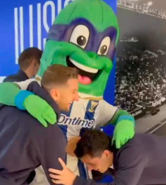 Balliu, Camello y Trejo intentaron mantear a 'Súper Pepino' 1 Súper Pepino manteo