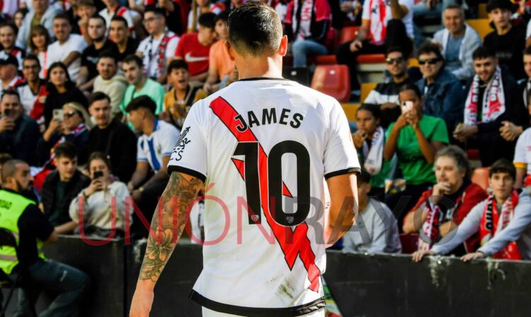 James continúa sin equipo