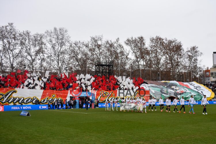 Tifo jornadas contra el racismo