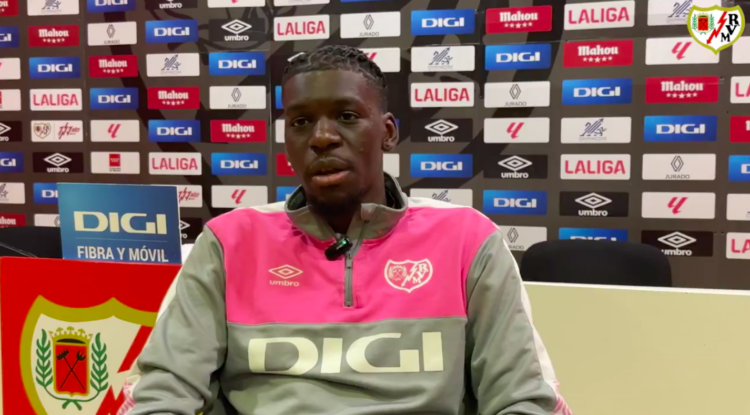 Nteka tras su renovación con el Rayo: "Es el club que me ha dado la oportunidad de debutar en Primera y siempre estaré agradecido" 1 Nteka