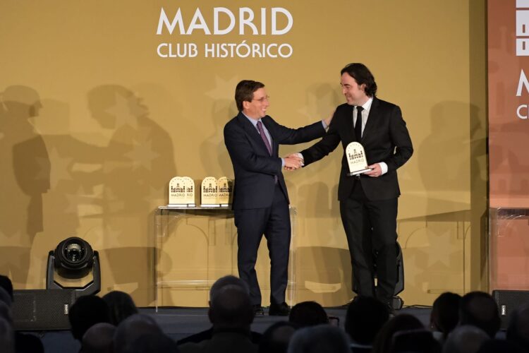 Rayo galardon ayuntamiento