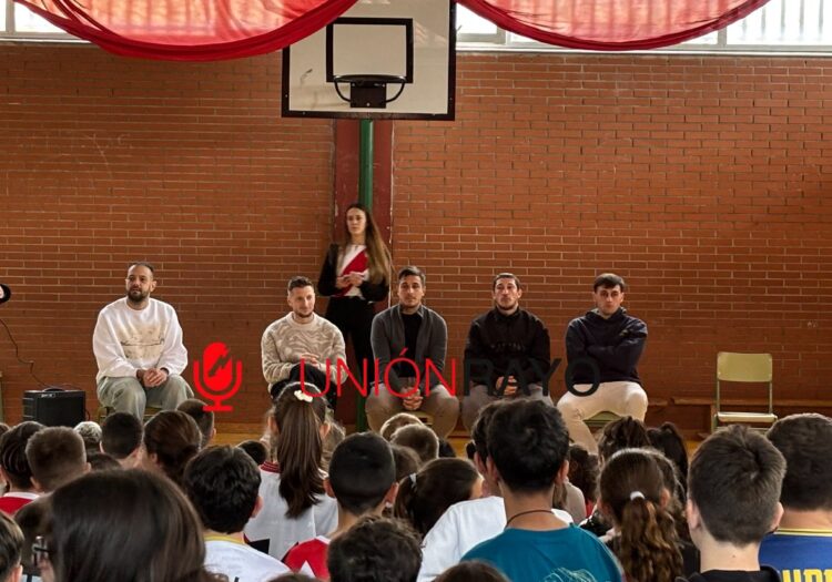 Trejo, Balliu, Pacha y Pedro Díaz en el colegio Madrid Sur