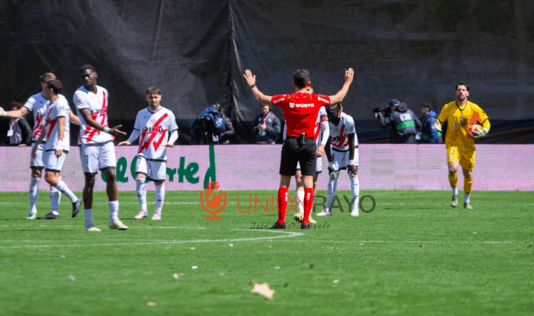 Ocho jugadores apercibidos ante el Atleti que podrían perderse el duelo ante el Getafe 1 Rayo apercibidos
