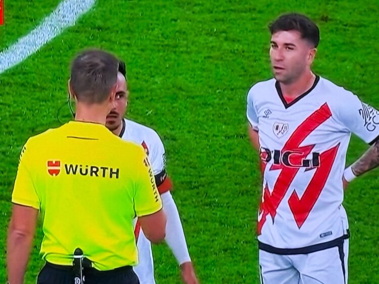 El Rayo Vallecano se queja del gol de Nico Williams 1 Rayo Embarba árbitro