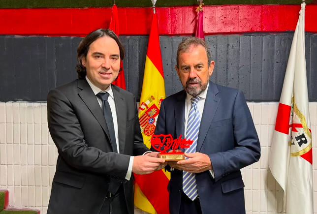 Presa Angel Torres obsequio Centenario