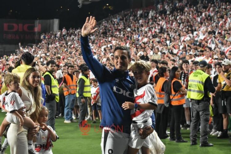 Vallecas quiere renovación de Trejo