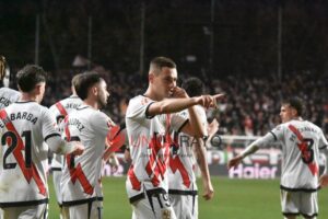 Jorge de Frutos cumple 100 partidos en Primera División con el Rayo 3 Jorge de Frutos, de Navares a la Roja
