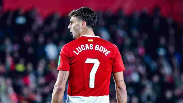 River acelera por Lucas Boyé
