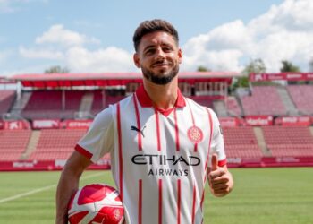 Míchel y Álex Moreno se reencuentran en el Girona 12 Alex Moreno Girona