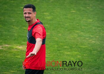 Luiz Felipe se reincorpora a los entrenamientos y es duda ante el Athletic junto a Óscar Valentín 13 Luiz Felipe-Lejeune, dupla de centrales Rayo