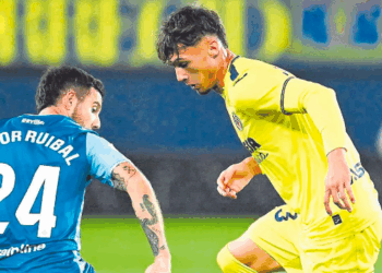 Pau Cabanes, con el Villarreal / EFE