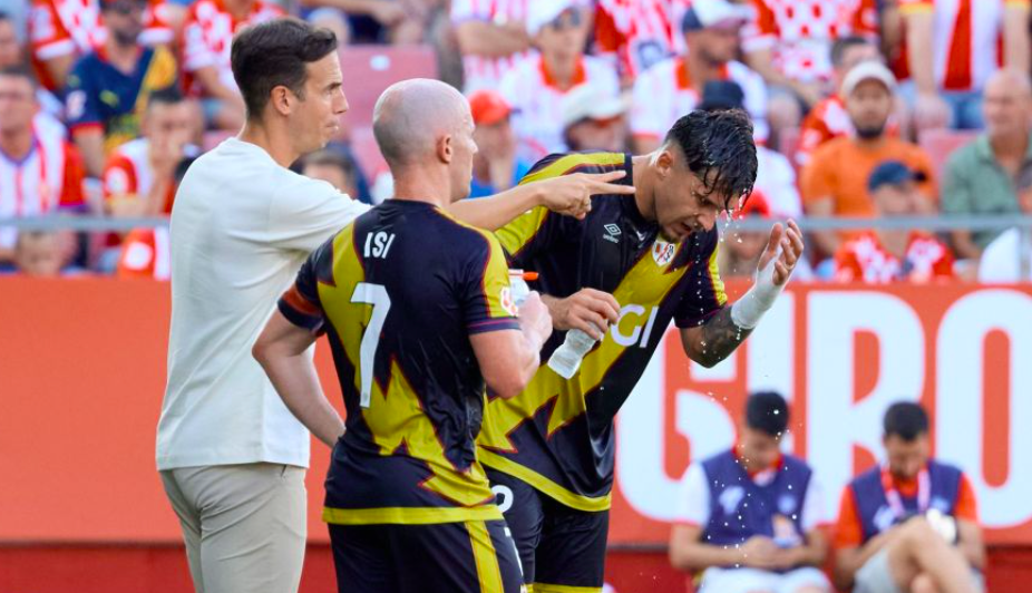 El Rayo vuelve a ganar en el debut liguero por tercera temporada consecutiva 3 Rayo Ratiu Isi Iñigo Pérez