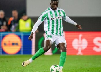 Interés Rangers.Nobel mendy vs Fiorentina.Vía: @belno_mendy