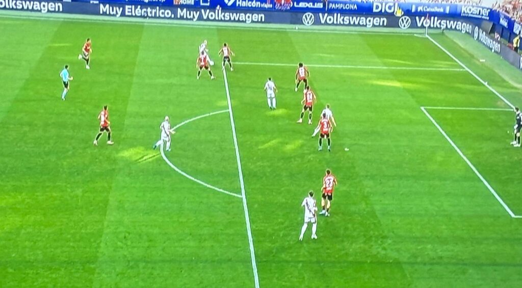 Soto Grado anuló el gol de Jorge de Frutos por un fuera de juego milimétrico 3 fuera de juego gol De Frutos Rayo Osasuna