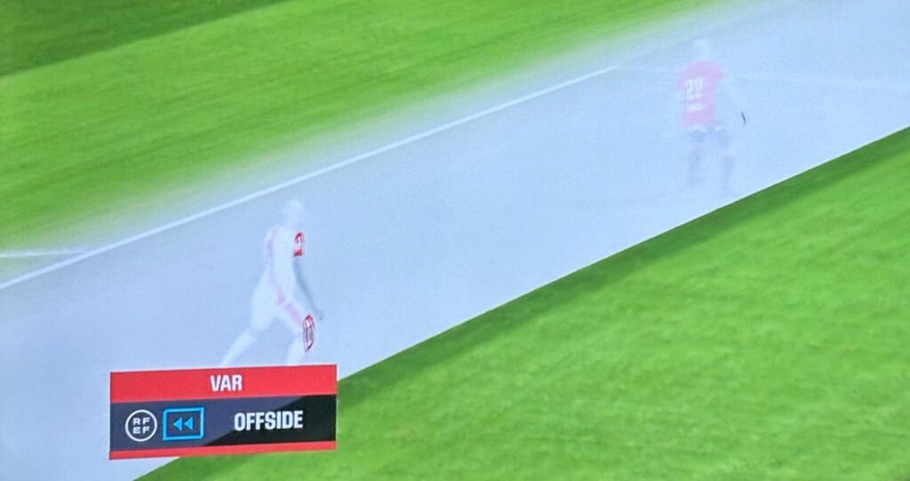 Soto Grado anuló el gol de Jorge de Frutos por un fuera de juego milimétrico 2 fuera de juego gol De Frutos Rayo Osasuna