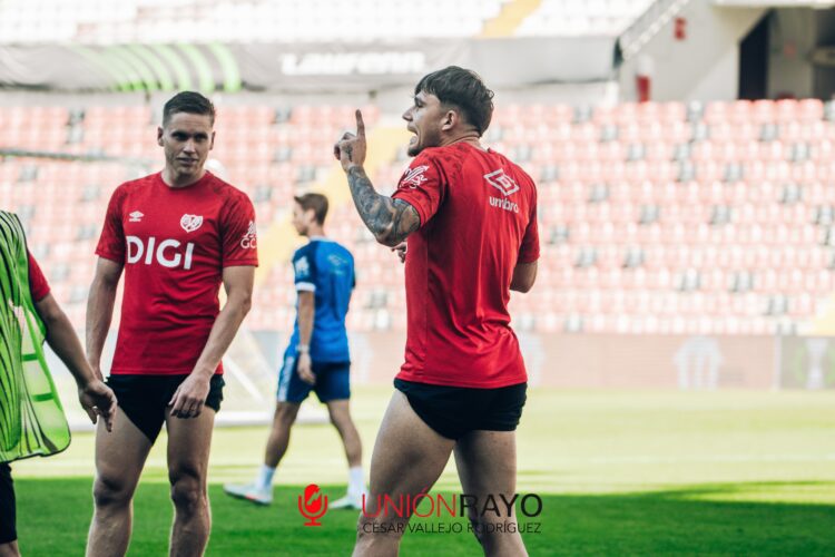 entrenamiento Rayo, regreso internacionales