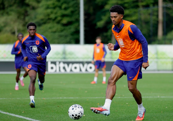 Jozhua Vertrouwd Rayo Holanda