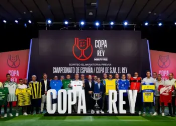 Foto grupal del sorteo de la fase previa de la Copa del Rey, con 20 equipos de categoría RegionalRFEF
