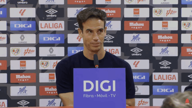 Iñigo Pérez, tras la victoria ante el Alavés: "Estoy contento porque este grupo de jugadores nunca te defrauda" 1 Iñigo rueda de prensa rayo alaves