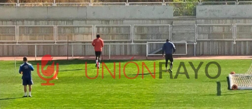 Mumin se ejercita en solitario en el último entrenamiento del Rayo previo al duelo de Copa ante el Yuncos 2 Mumin y Nteka entrenamiento Rayo