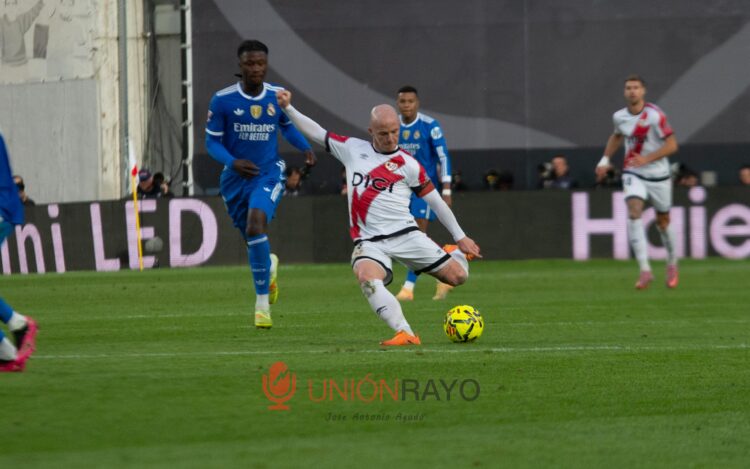 Iñigo apostó por el falso 9 de inicio ante el Real Madrid 1 Iñigo optó por el falso 9
