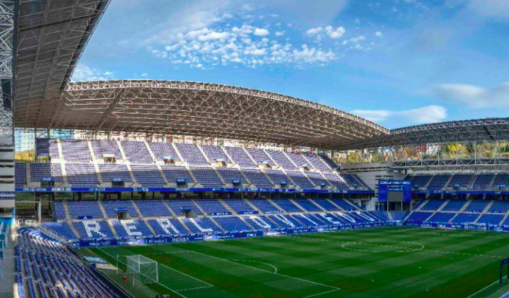 Las peñas del Oviedo rechazan que no haya entradas visitantes para los aficionados del Rayo Vallecano 1 Carlos Tartiere Oviedo
