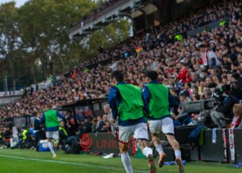 Rayo cierra mes exigente