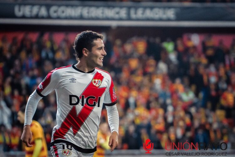 Sergio Camello celebra su gol frente al Jagiellonia. César Vallejo Rodríguez